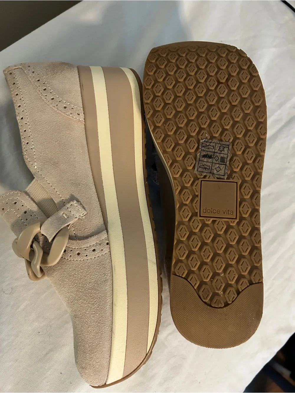 Dolce Vita suede upper